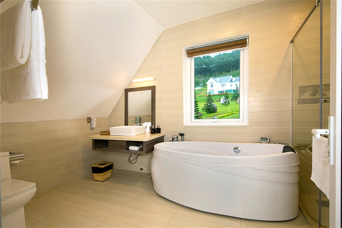 Villa 04 Phòng Ngủ Hướng Hồ
